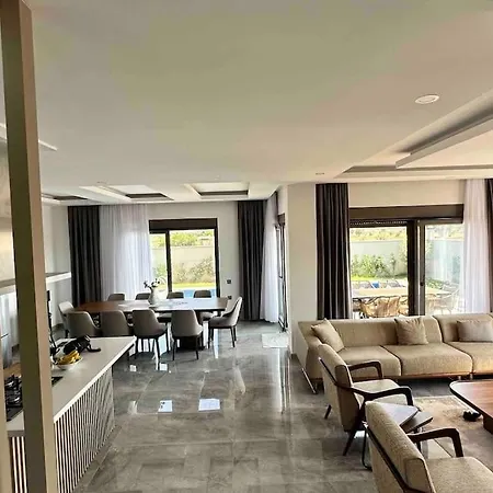 Modern Luxury *