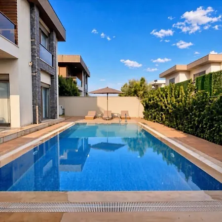 Modern Luxury Villa